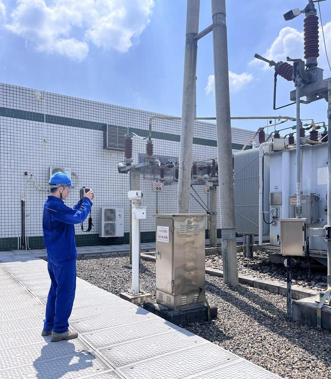 一天完成三座重点变电站特巡 四川内江确保市民清凉用电