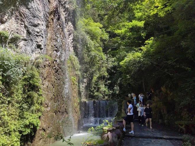 湖北襄阳：“避暑游”激发文旅活力